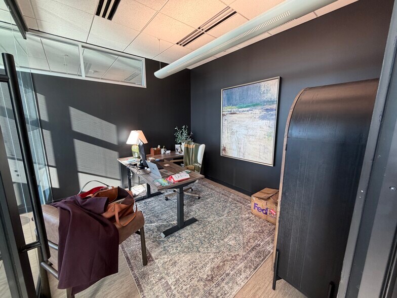 More Photos Of 6300 Sprint Pky, Overland Park Office For Lease