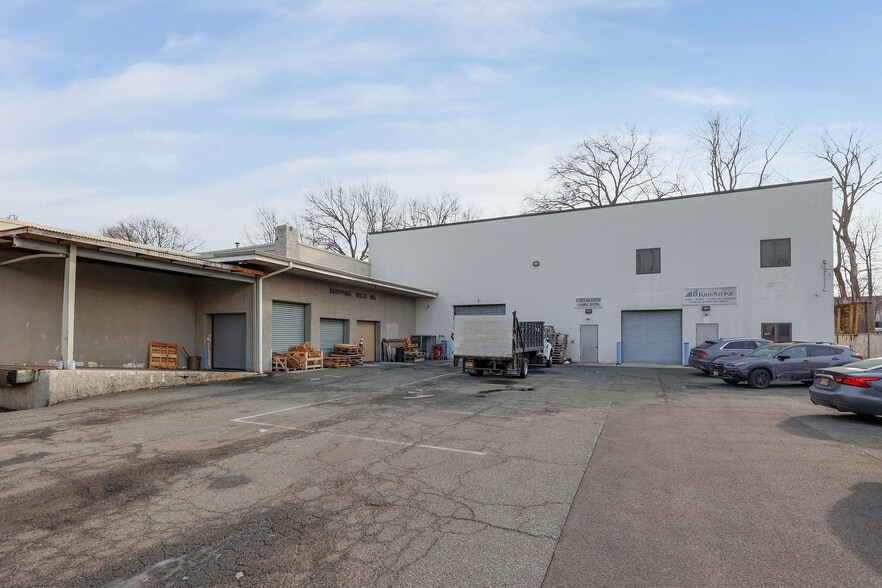 More Photos Of 472 E Westfield Ave, Roselle Park Light Manufacturing For Sale