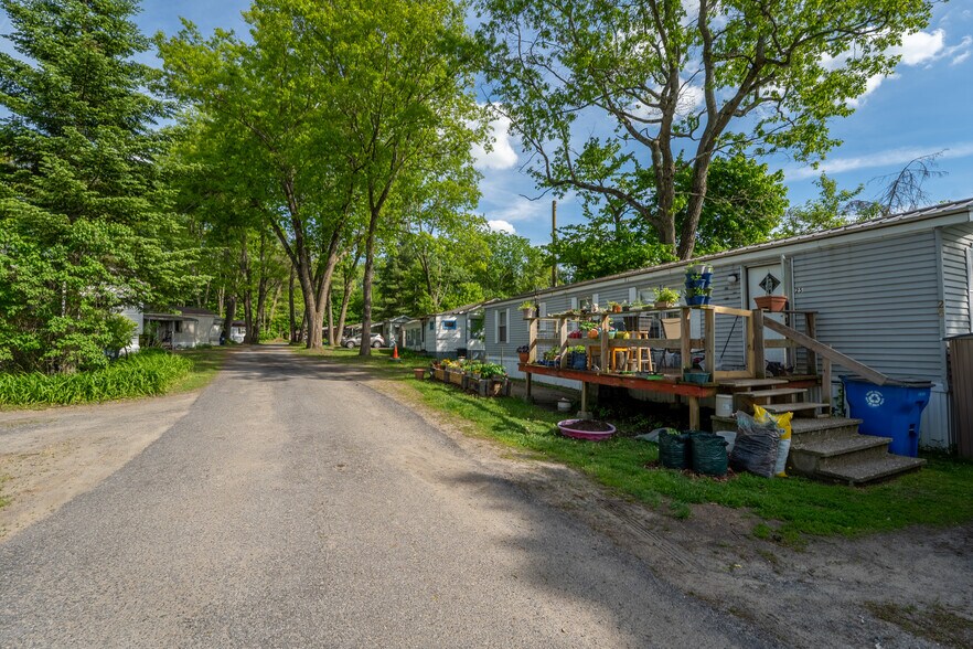 More Photos Of 962 State Highway 29A, Gloversville Manufactured Housing Mobile Home Park For Sale