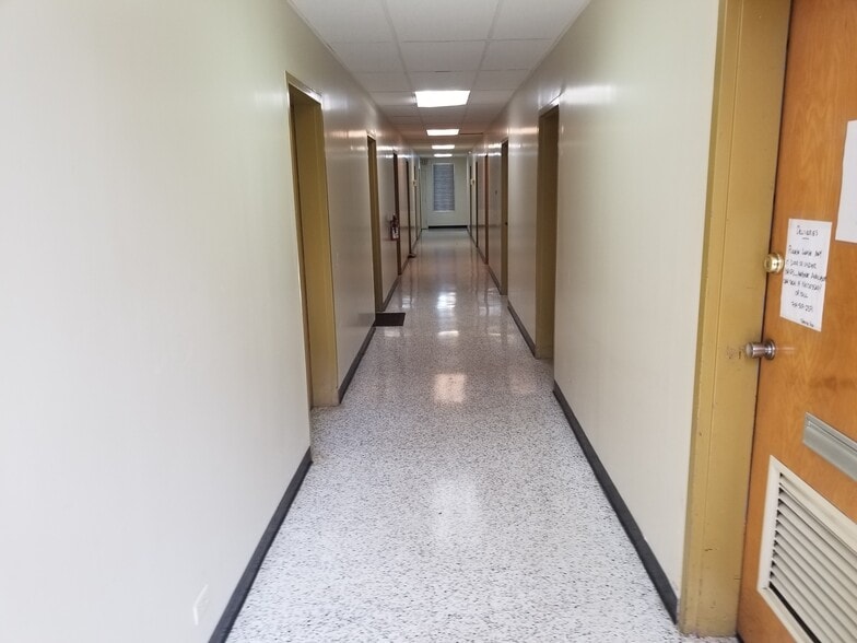 More Photos Of 121 Greenwich Rd, Charlotte Office For Lease