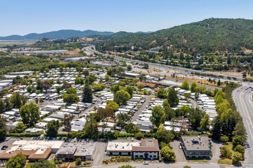 More Photos Of 4 Commercial Blvd, Novato Manufacturing For Lease
