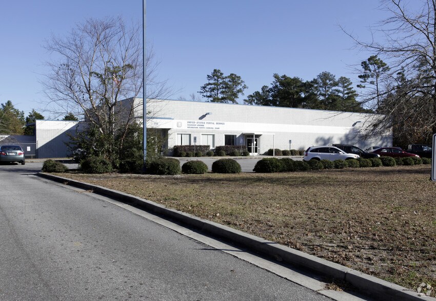 More Photos Of 314 LENNON Dr, Wilmington Post Office For Sale