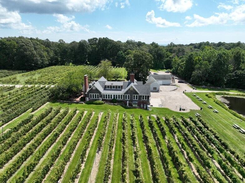 More Photos Of 115 Cow Hill Rd, Clinton Winery Vineyard For Sale