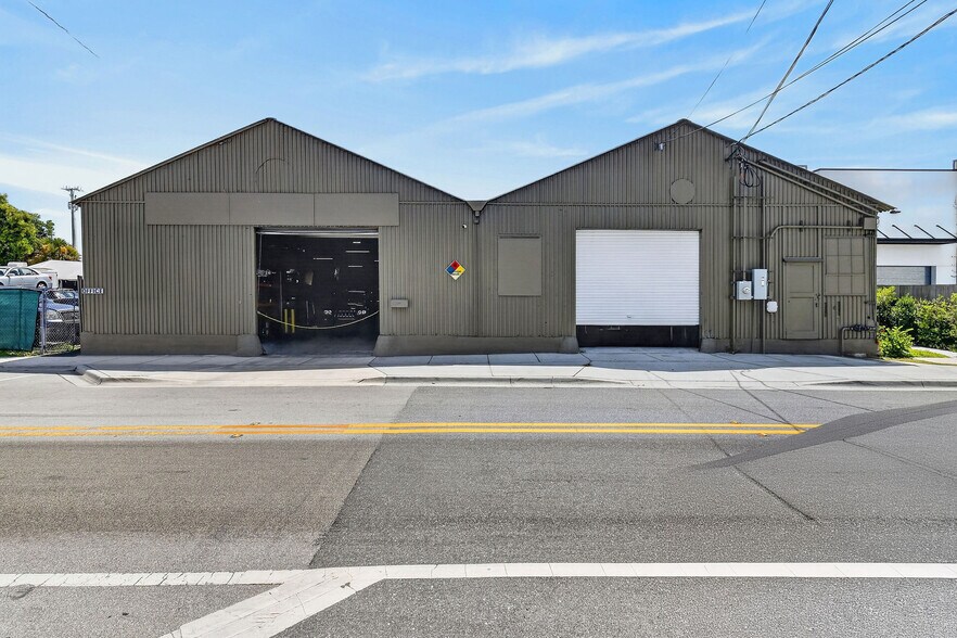 More Photos Of 4200 Georgia Ave, West Palm Beach Industrial For Lease