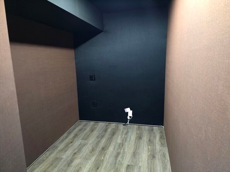More Photos Of 10600 Culver Blvd, Culver City Storefront Retail Office For Lease