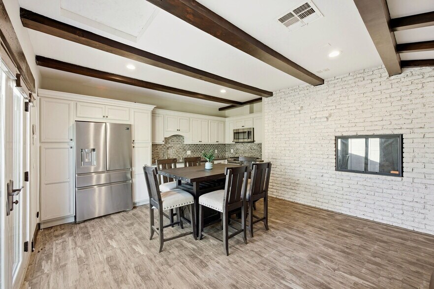 More Photos Of 5237 Topanga Canyon Blvd, Woodland Hills Multifamily For Sale