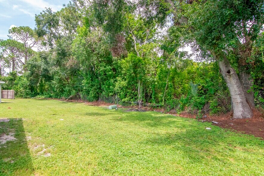 More Photos Of , Bradenton Multifamily For Sale