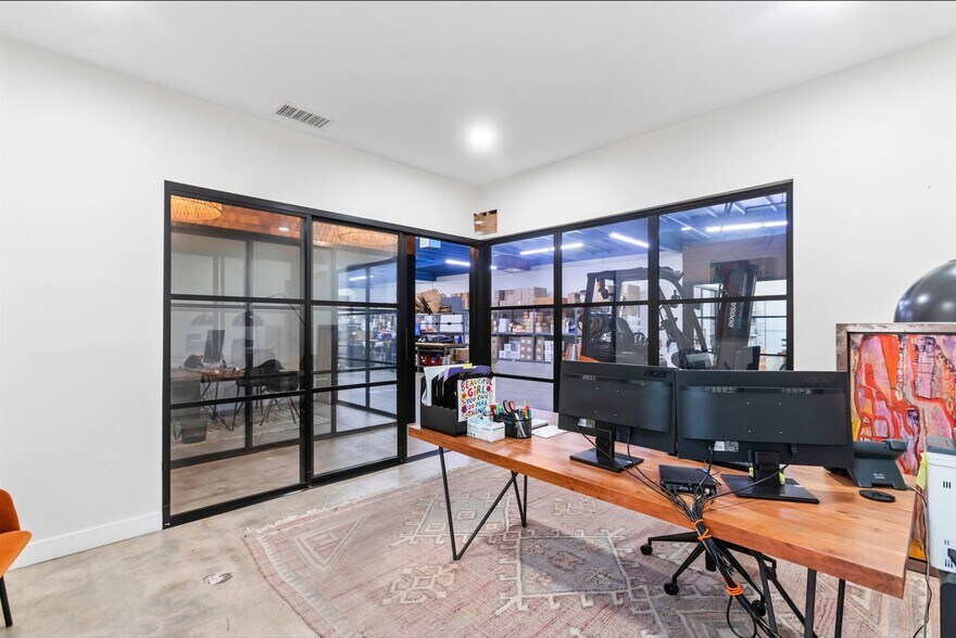 More Photos Of 21314-21316 Sherman Way, Canoga Park Service For Lease