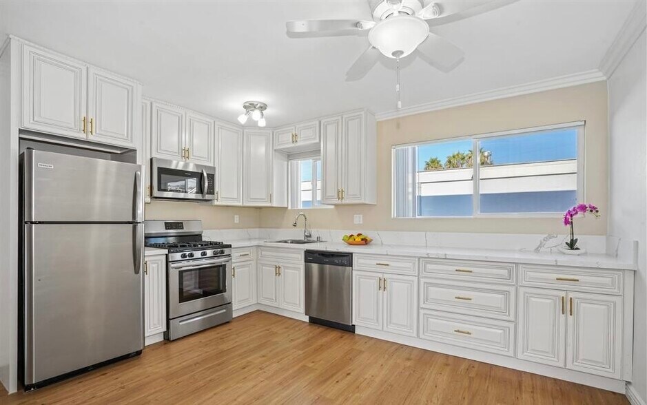 More Photos Of 3455 Del Rey St, San Diego Apartments For Sale