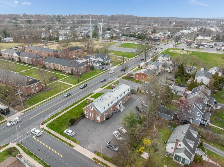 More Photos Of 560 Main St, Chatham Medical For Sale