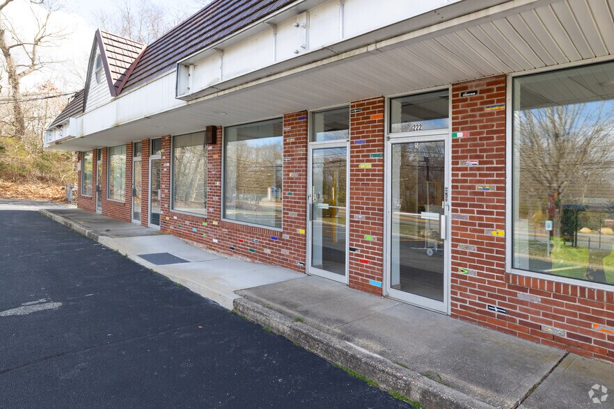 More Photos Of 200-232 Middle Country Rd, Middle Island General Retail For Lease