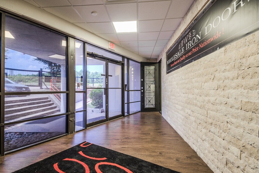 More Photos Of 4510 Duncanville Rd, Dallas Distribution For Sale