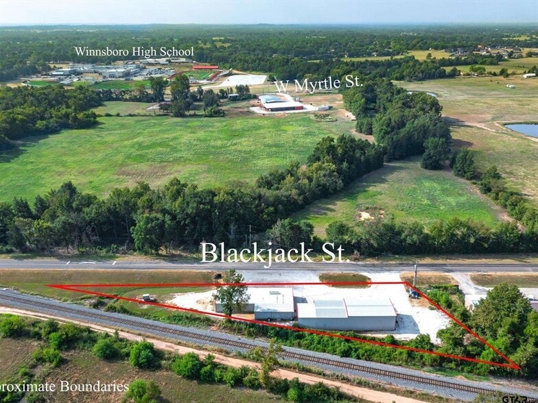 More Photos Of 702 Blackjack St, Winnsboro Flex For Sale