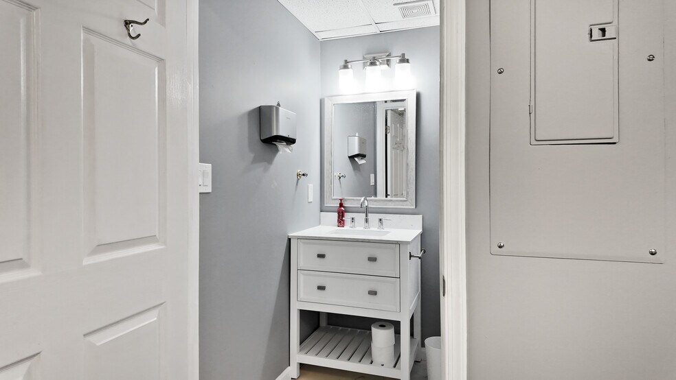 More Photos Of 5090-5096 Dorsey Hall Dr, Ellicott City Office For Sale