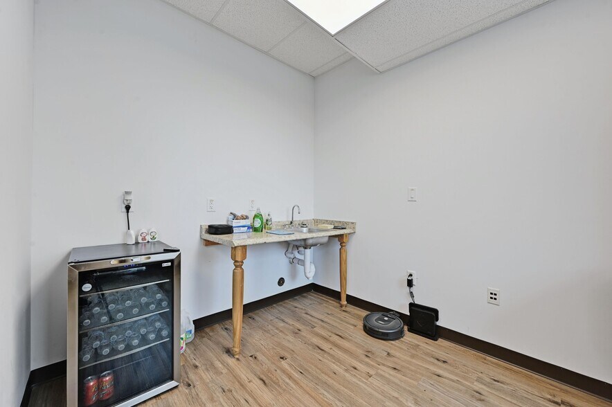 More Photos Of 2050 Double Creek Dr, Round Rock Medical For Lease