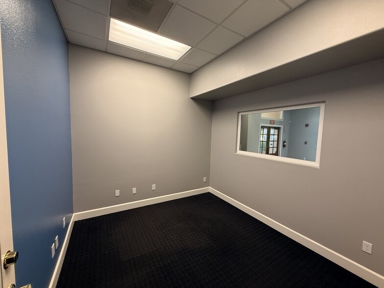 More Photos Of 204-210 E Enos Dr, Santa Maria Office For Lease