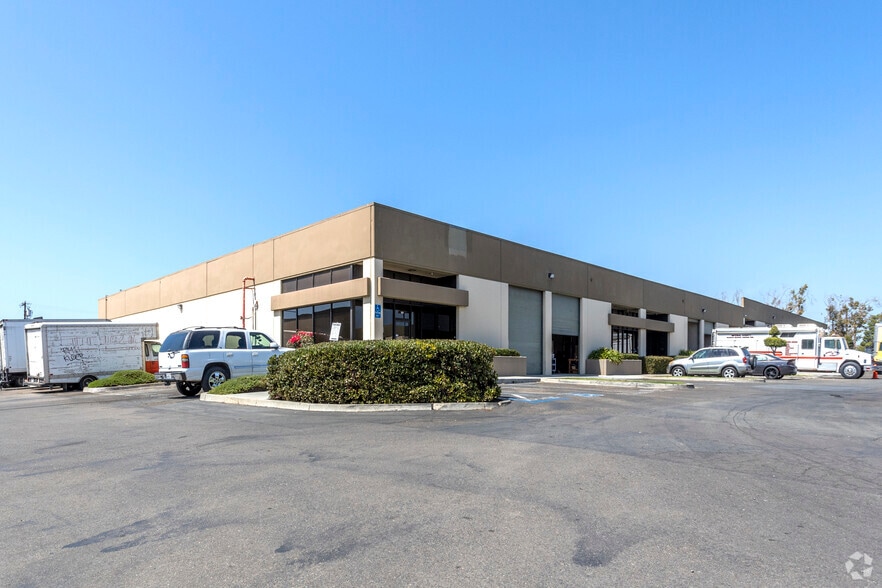 More Photos Of 681 Anita St, Chula Vista Warehouse For Lease