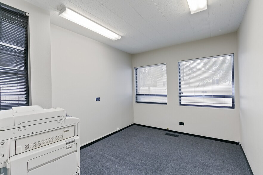 More Photos Of 7000 W 14th Ave, Lakewood Office For Lease
