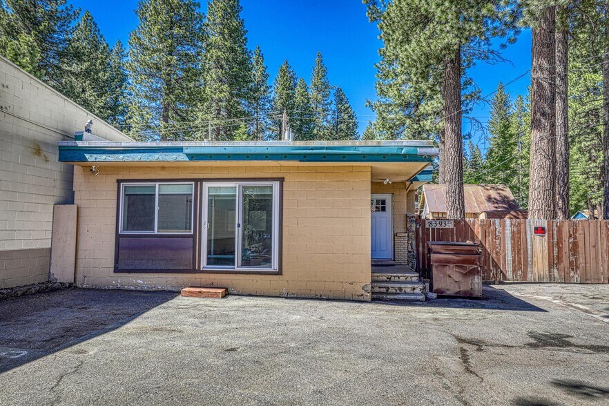 More Photos Of 8393 N Lake Blvd, Kings Beach Showroom For Sale