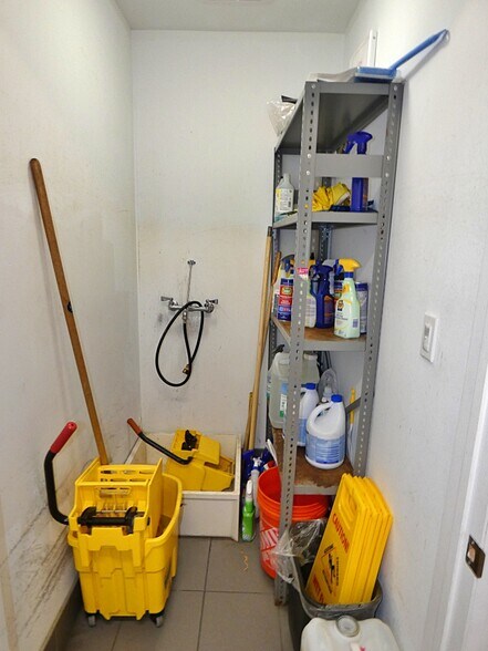 More Photos Of 2495 Elmwood Ave, Buffalo Office For Sale