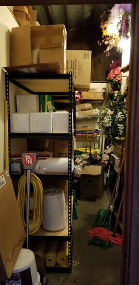 More Photos Of 26646 S 555 St, Fullerton Restaurant For Sale