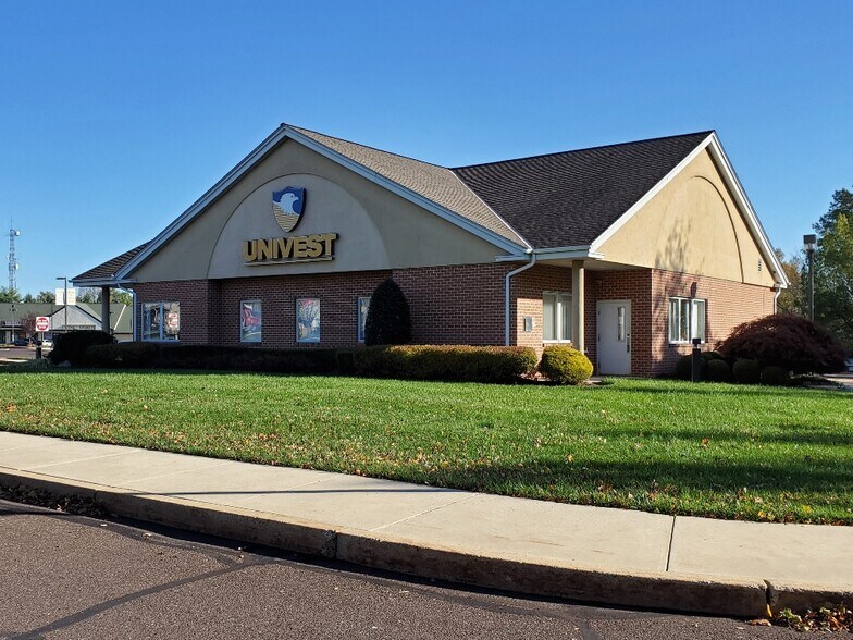 More Photos Of 5831-5855 Easton Rd, Plumsteadville Unknown For Lease