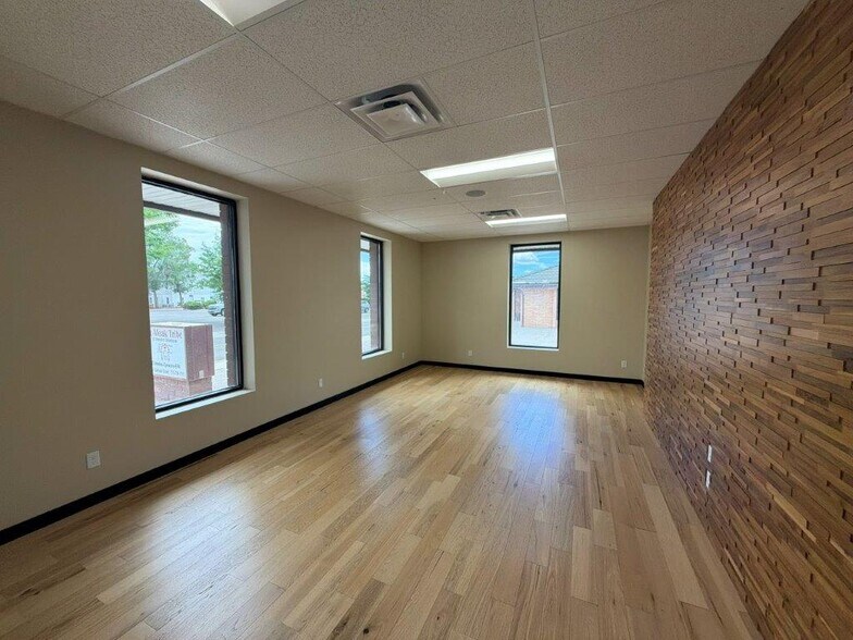 More Photos Of 825-855 Railroad St, Elko Medical For Lease