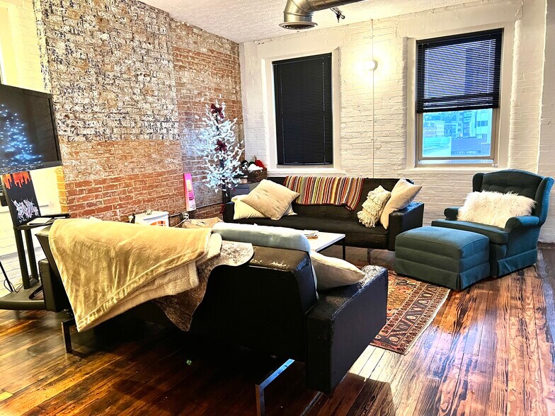 More Photos Of 1008 Race St, Cincinnati Office Residential For Sale