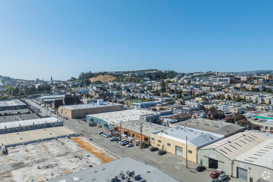 More Photos Of 2025-2035 Newcomb Ave, San Francisco Warehouse For Lease