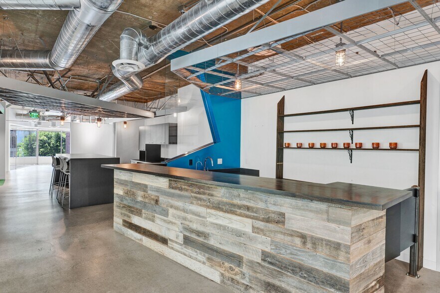 More Photos Of 221 S Figueroa St, Los Angeles Loft Creative Space For Lease