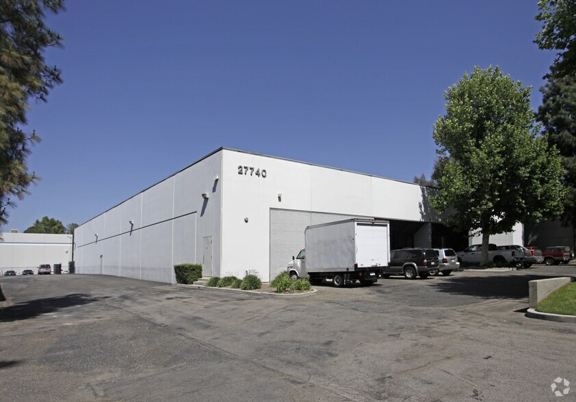 More Photos Of 27736-27740 Avenue Hopkins, Valencia Warehouse For Lease