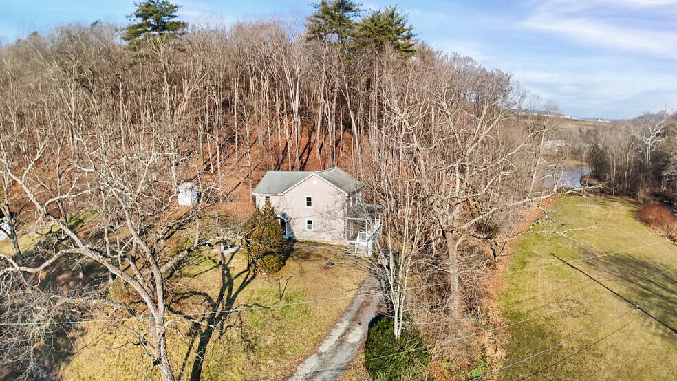 More Photos Of 703 Dauva Luch Rd, Herndon Land For Sale