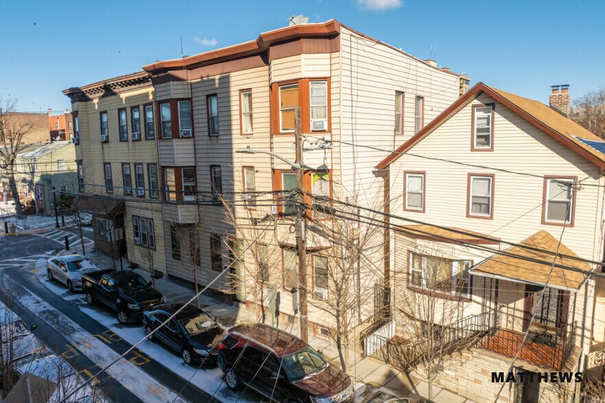 More Photos Of 214 44th St, Union City Apartments For Sale