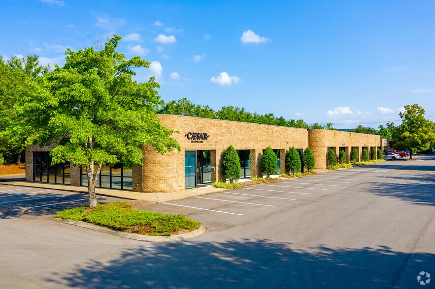 More Photos Of 500 Wilson Pike Cir, Brentwood Office For Lease