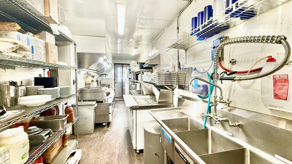 More Photos Of 557 Fm 3003, Graham General Retail For Sale