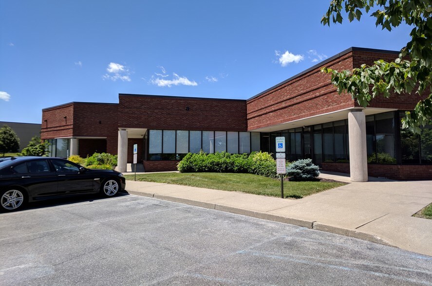 More Photos Of 951 Marcon Blvd, Allentown Office For Lease