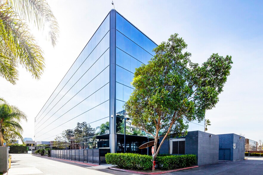 More Photos Of 1515 E Orangewood Ave, Anaheim Office For Sale
