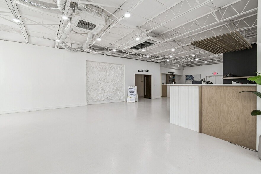 More Photos Of 50 153rd Ave, Madeira Beach Freestanding For Sale