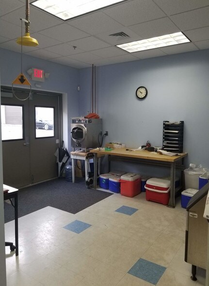 More Photos Of 501 Southampton Rd, Westfield General Retail For Sale