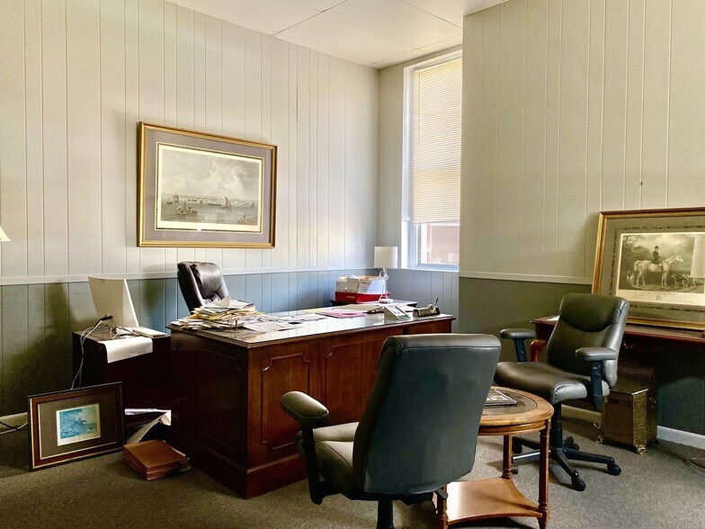 More Photos Of 1015 S 4th St, Louisville Office Residential For Sale