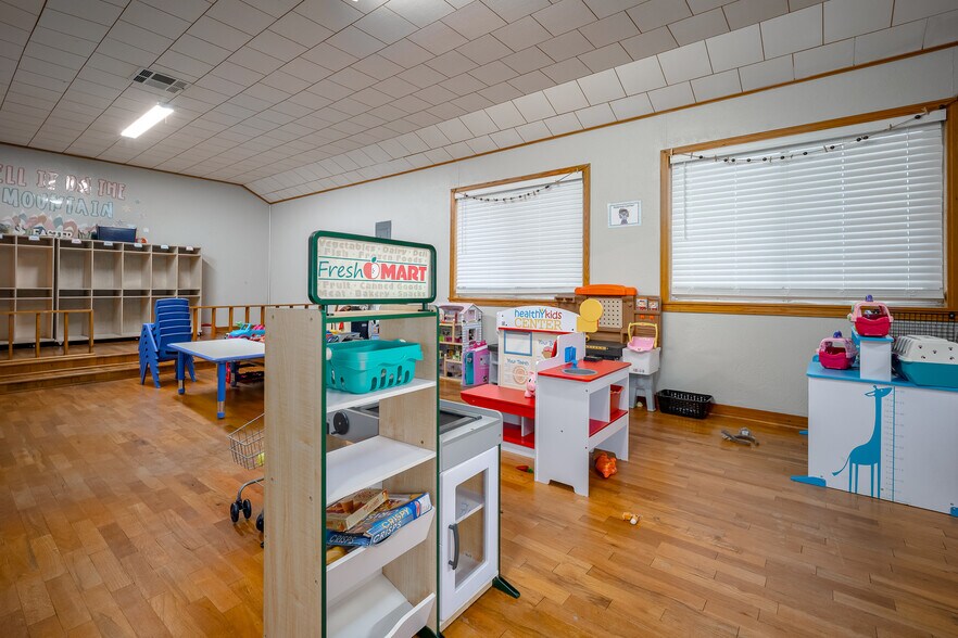 More Photos Of 605 Main st, Velma Religious Facility For Sale