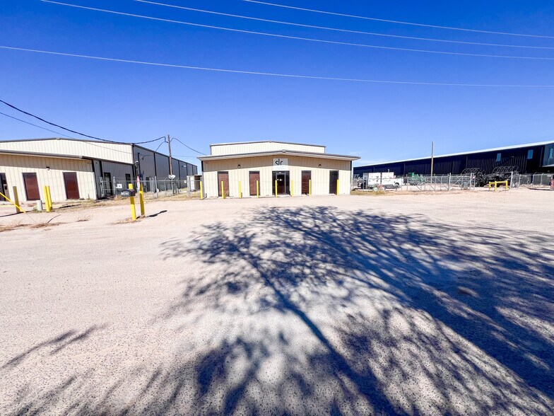 More Photos Of 12618 W County Road 133, Odessa Industrial For Lease
