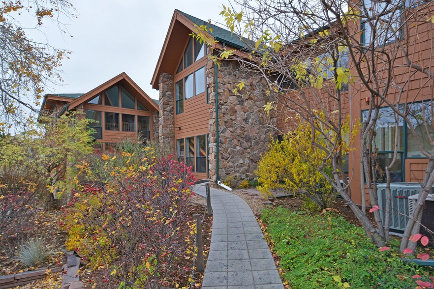 More Photos Of 3005 47th St, Boulder Unknown For Lease