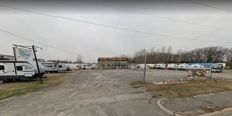 Primary Photo Of 1115 Niagara St N, Welland Service Station For Sale