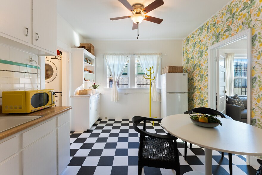 More Photos Of 534 Casanova St, Los Angeles Apartments For Sale