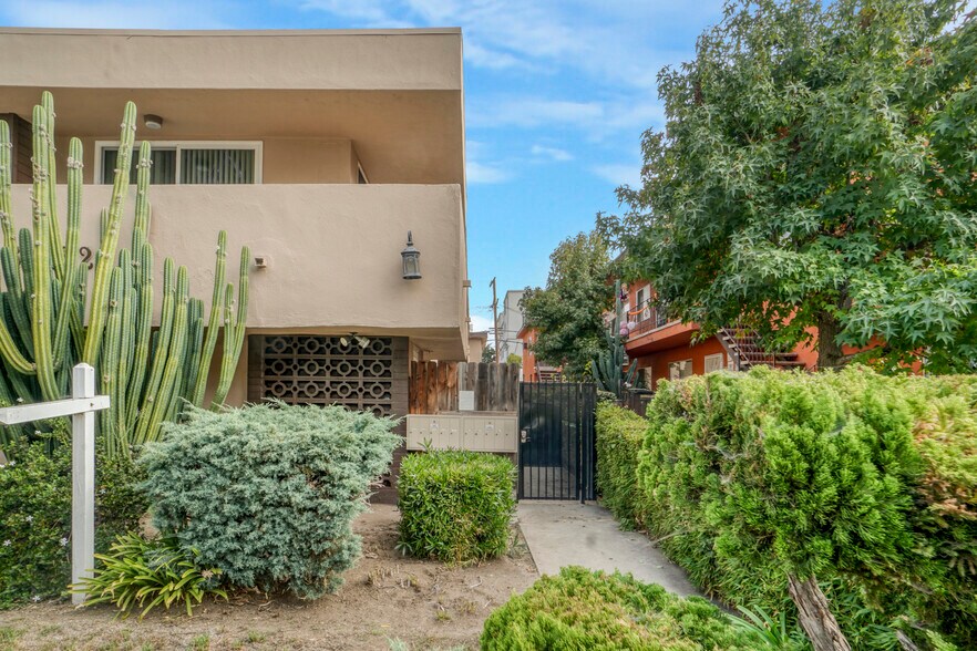 More Photos Of 3662 Keystone Ave, Los Angeles Apartments For Sale