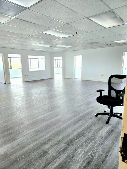 More Photos Of 7270 NW 12th St, Miami Office For Lease
