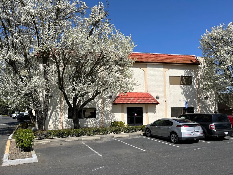 More Photos Of 1250 Sutterville Rd, Sacramento Office For Lease