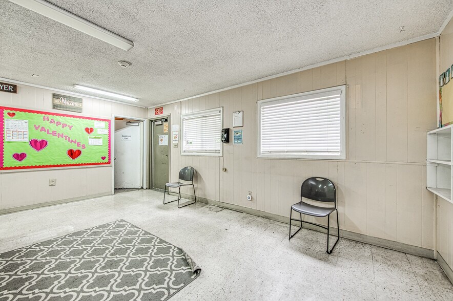 More Photos Of 3311-3315 E Sierra Madre Ave, Fresno Daycare Center For Sale