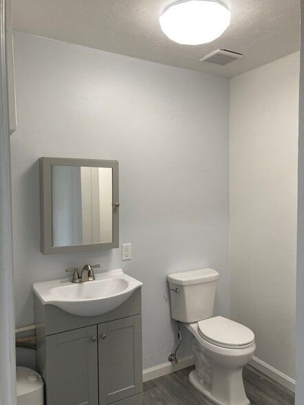 More Photos Of 3306 4th St NW, Albuquerque Unknown For Lease